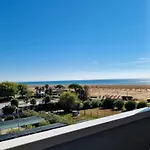 Homely With Great View And Pool Appartement Bibione