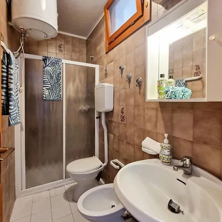 公寓 Homely With Great View And Pool 比比翁