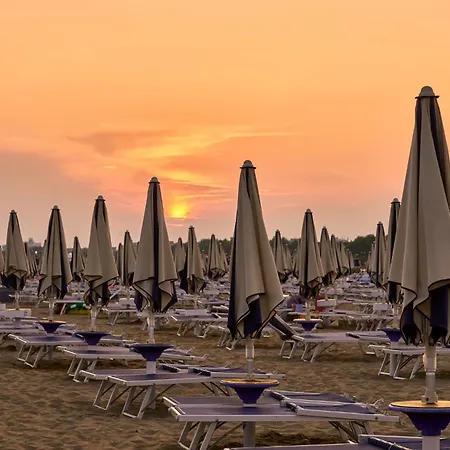 Homely With Great View And Pool Lejlighed Bibione