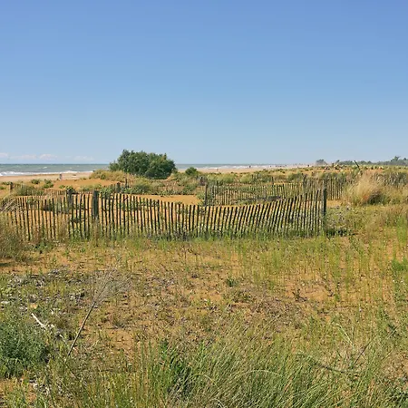 Homely With Great View And Pool Apartment