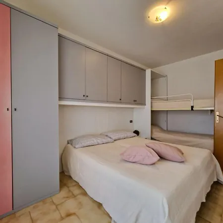 Homely With Great View And Pool Apartment