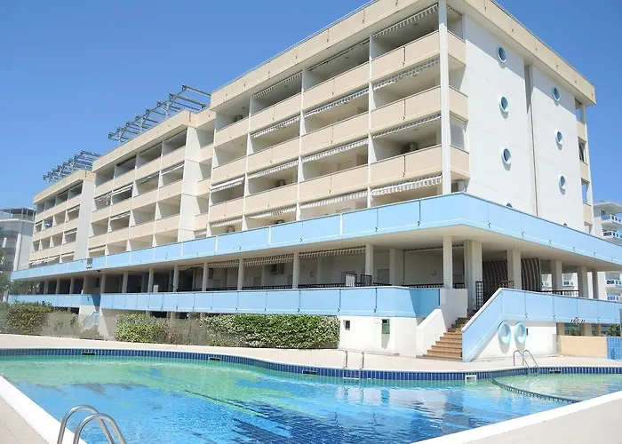 Homely With Great View And Pool Lejlighed *