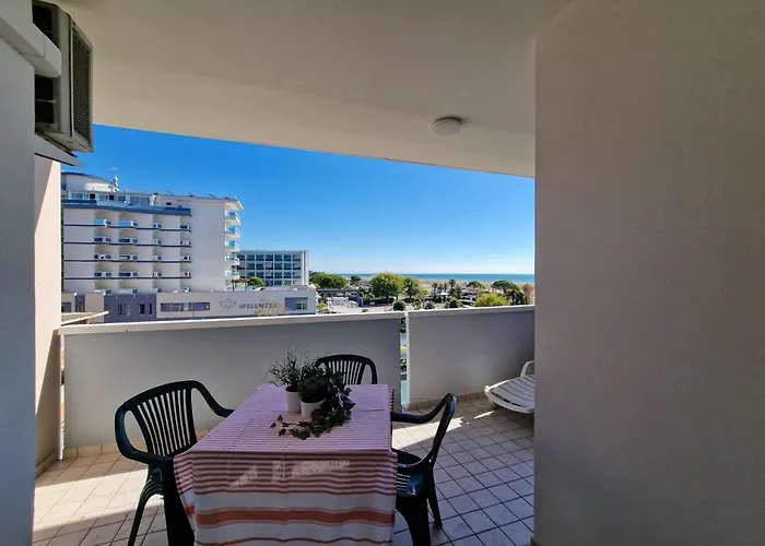 Homely With Great View And Pool Lejlighed