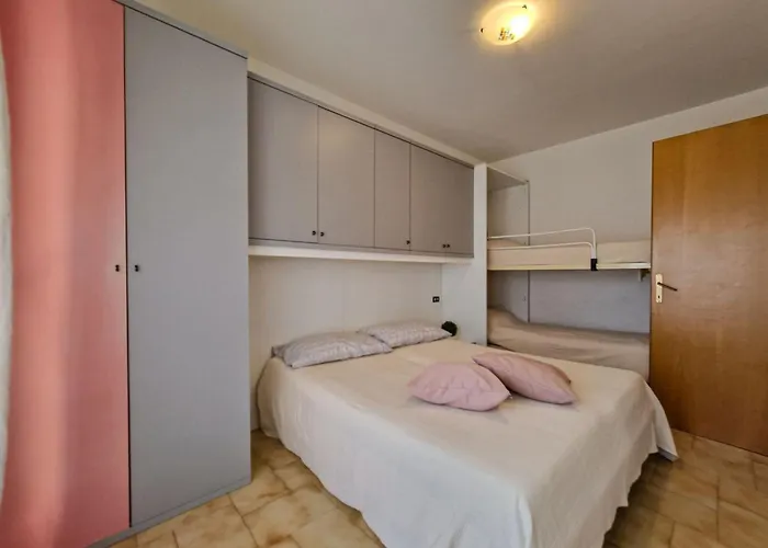 Homely With Great View And Pool Apartment